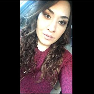 Meet your Posher, Alejandra